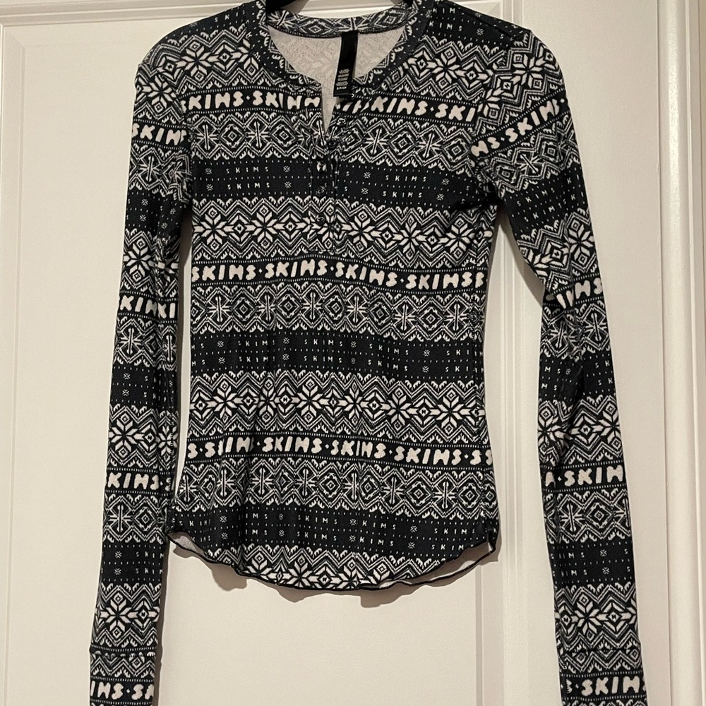 Skims Logo pointelle plush fair isle holiday Christmas pajama top small Henley